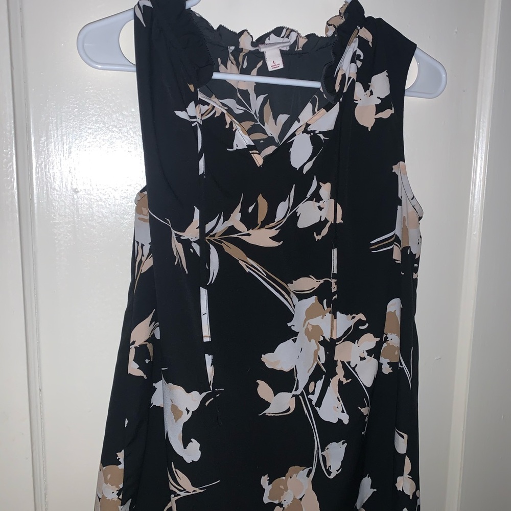 Women’s Sleeveless Blouse